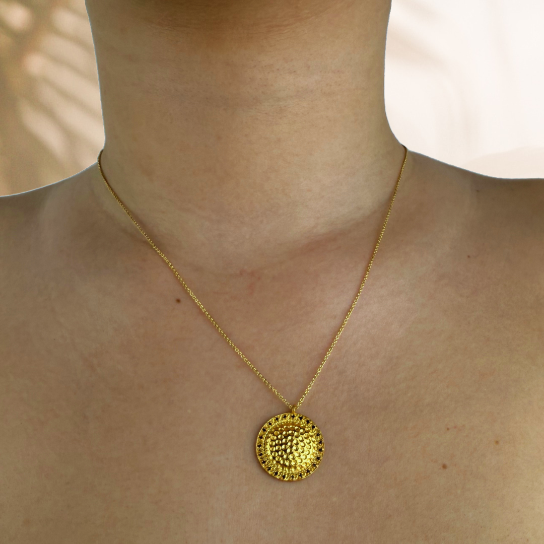 Collar círculo de la vida con espinela