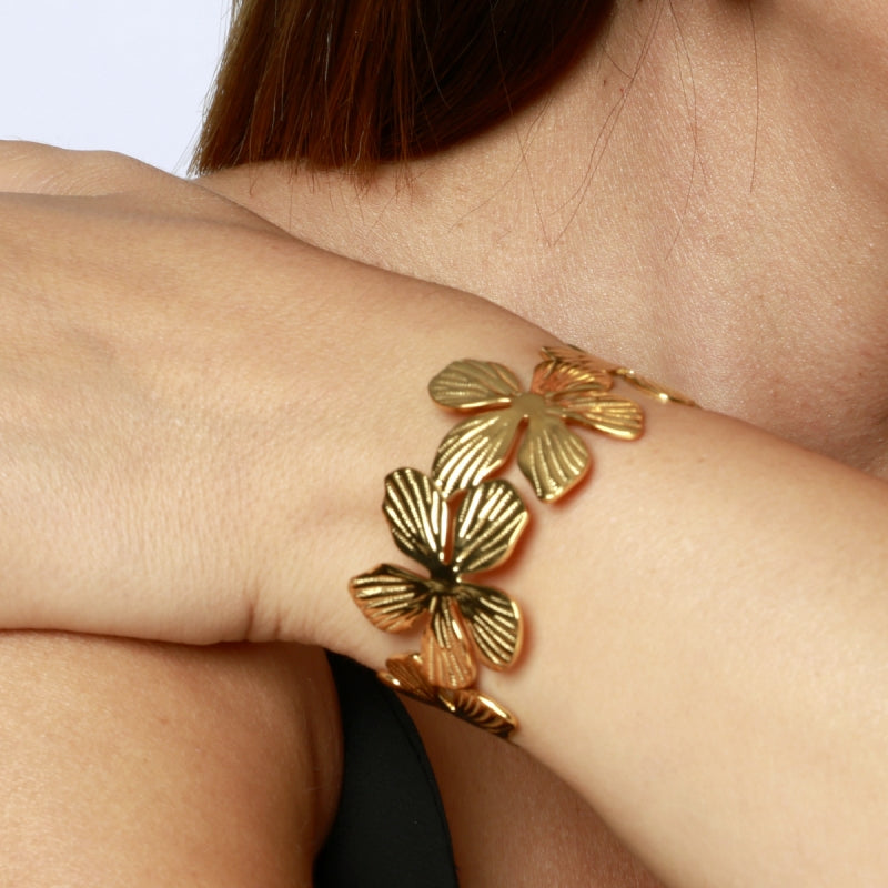 Flower bracelet