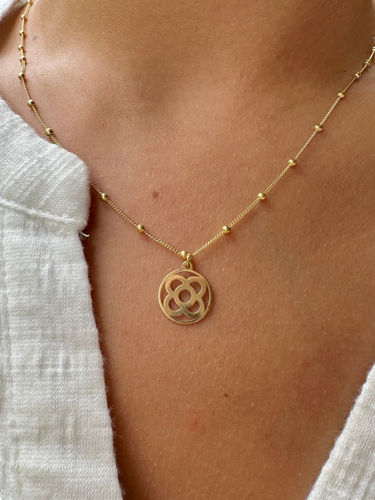 Alp necklace with Barcelona flower